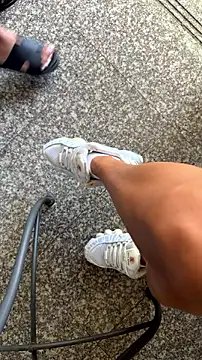 Snapshot of FeetVibe chatting on July 31, 2026, 5:29 am FeetVibe online show from July 31, 2026, 5:29 am