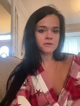 English-Chloe96 online show from December 18, 2024, 12:07 pm