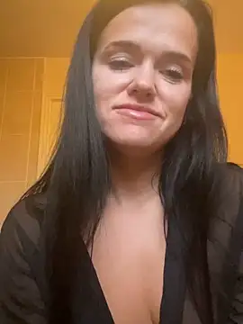 English-Chloe96 online show from December 31, 2024, 2:03 pm