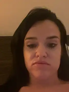 English-Chloe96 online show from February 13, 2025, 5:26 am