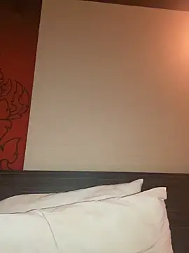 English-Chloe96 online show from March 2, 2025, 3:27 pm