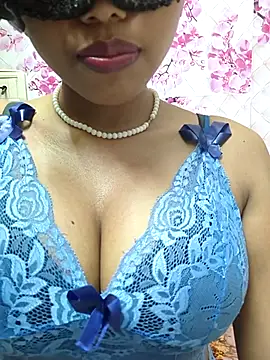 sandy naughty online show from June 12, 2026, 5:23 pm