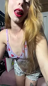 Snapshot of RuivaRaposinha chatting on November 13, 2025, 12:42 am RuivaRaposinha online show from November 13, 2025, 12:42 am