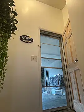 Snapshot of EllaSnow chatting on March 15, 2026, 3:40 pm EllaSnow online show from March 15, 2026, 3:40 pm