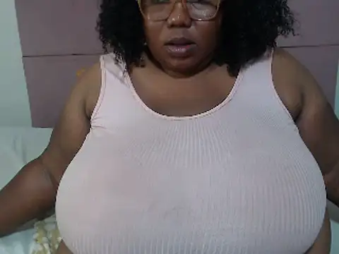 DAIRYBELLELIZxx online show from January 8, 2025, 7:24 pm