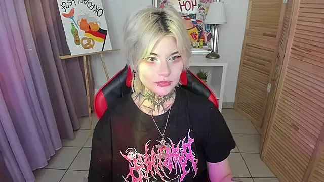 Snapshot of mekurisu chatting on October 1, 2025, 1:22 am mekurisu online show from October 1, 2025, 1:22 am