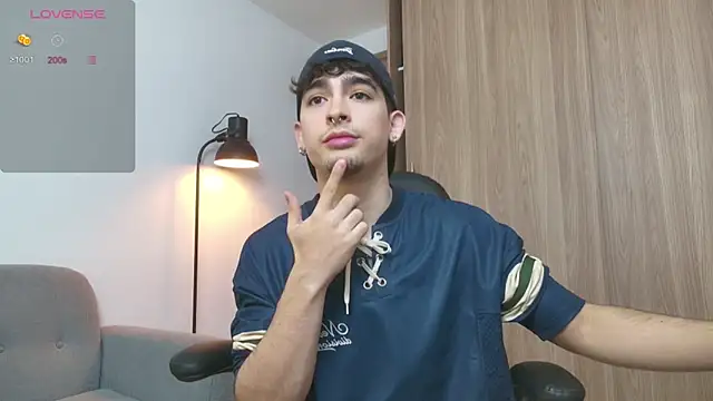 Snapshot of zenn_rush1 chatting on February 17, 2025, 1:32 pm zenn rush1 online show from February 17, 2025, 1:32 pm