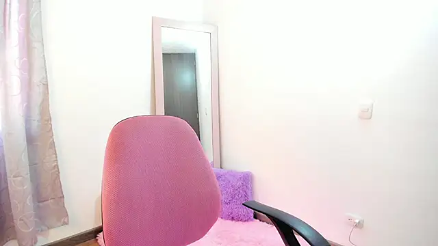 Anniie grey online show from September 22, 2025, 2:08 pm