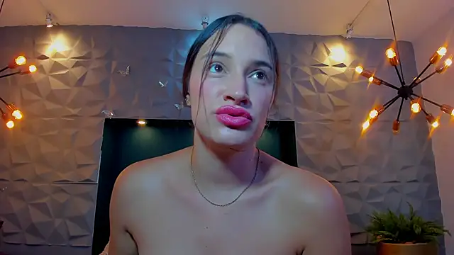 LaurenJhonsonn online show from January 10, 2025, 6:53 am