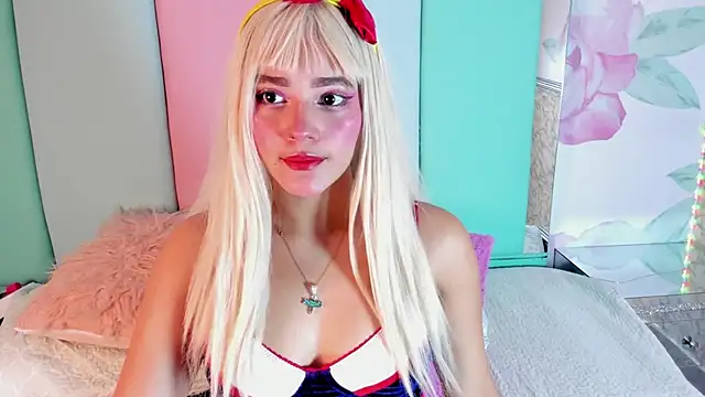APRIIL CUTE online show from February 3, 2025, 1:19 pm