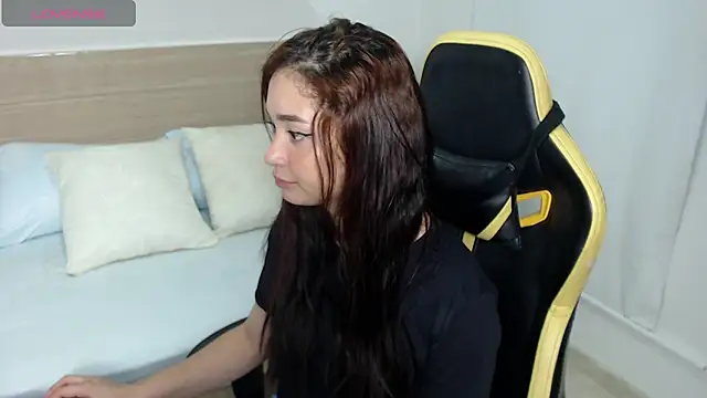 soy mariana  online show from January 7, 2025, 2:10 am