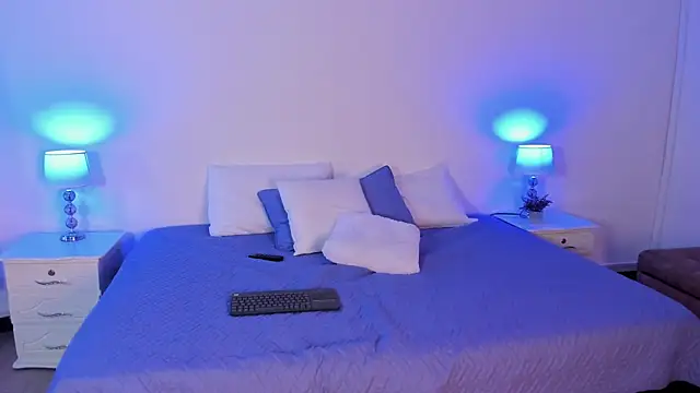 EstefaniaVelez  online show from March 3, 2025, 2:59 pm