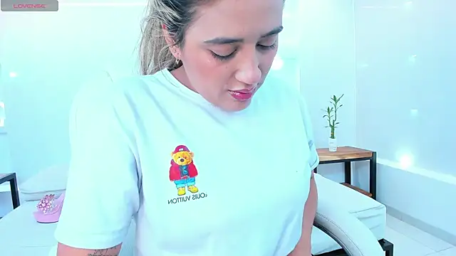 julietha taylor online show from January 23, 2025, 2:12 am