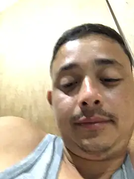 isacalejandroo online show from December 18, 2024, 5:26 am