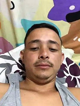 isacalejandroo online show from December 19, 2024, 5:07 am