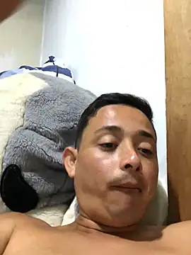 isacalejandroo online show from December 21, 2024, 2:52 am