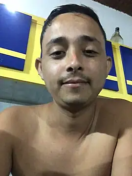 isacalejandroo online show from December 22, 2024, 11:09 pm