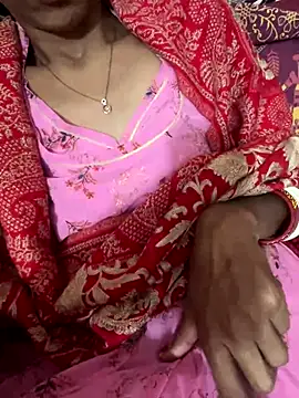 HotRiyacpl online show from December 18, 2025, 1:28 pm