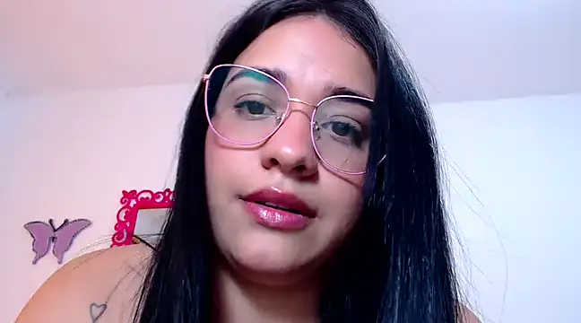 SaraBlosson online show from March 7, 2025, 3:28 pm