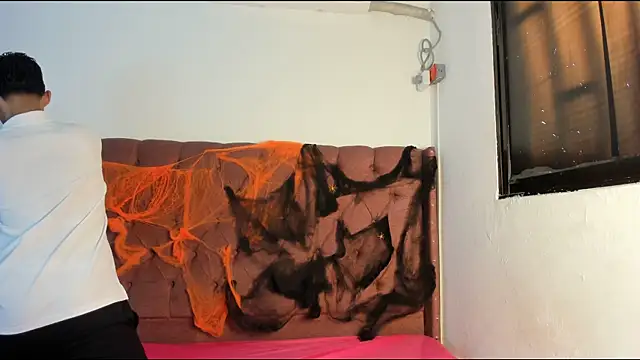 boys yourparty online show from October 6, 2025, 1:08 pm