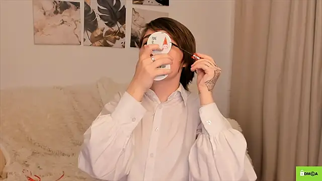 Snapshot of Funny_bunnyy chatting on December 14, 2024, 9:24 pm Funny bunnyy online show from December 14, 2024, 9:24 pm