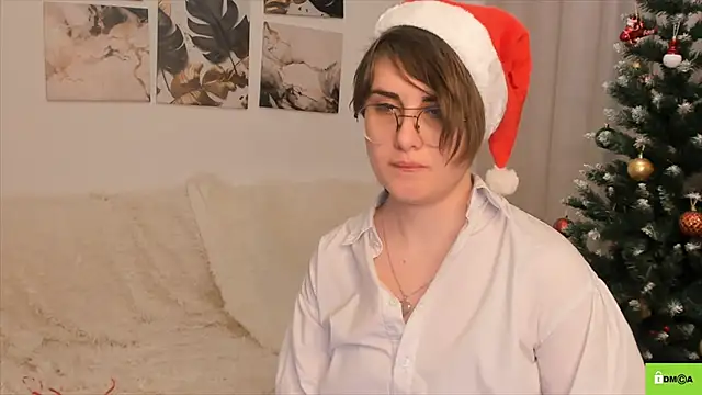 Snapshot of Funny_bunnyy chatting on December 15, 2024, 12:29 am Funny bunnyy online show from December 15, 2024, 12:29 am