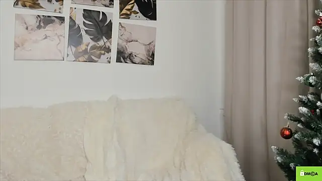 Snapshot of Funny_bunnyy chatting on December 16, 2024, 3:19 am Funny bunnyy online show from December 16, 2024, 3:19 am