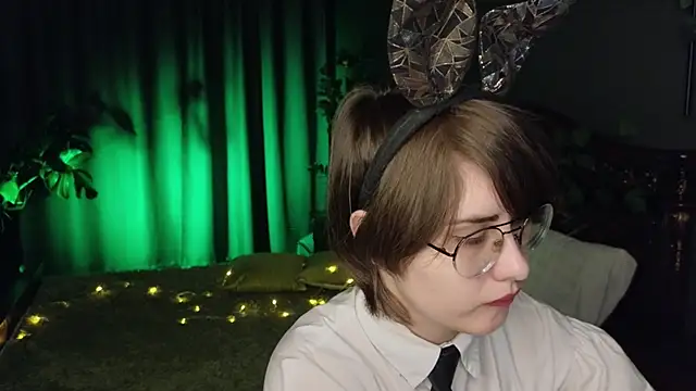 Snapshot of Funny_bunnyy chatting on January 10, 2025, 1:41 pm Funny bunnyy online show from January 10, 2025, 1:41 pm