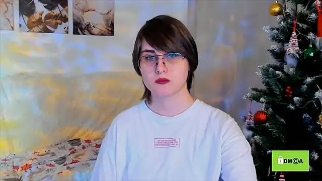 Snapshot of Funny_bunnyy chatting on January 12, 2025, 9:19 pm Funny bunnyy online show from January 12, 2025, 9:19 pm