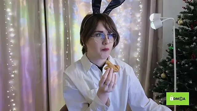 Snapshot of Funny_bunnyy chatting on January 24, 2025, 8:54 pm Funny bunnyy online show from January 24, 2025, 8:54 pm