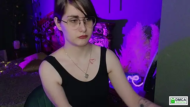 Snapshot of Funny_bunnyy chatting on February 11, 2025, 2:57 am Funny bunnyy online show from February 11, 2025, 2:57 am