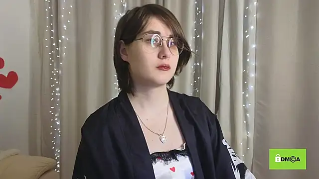 Snapshot of Funny_bunnyy chatting on February 12, 2025, 9:33 pm Funny bunnyy online show from February 12, 2025, 9:33 pm