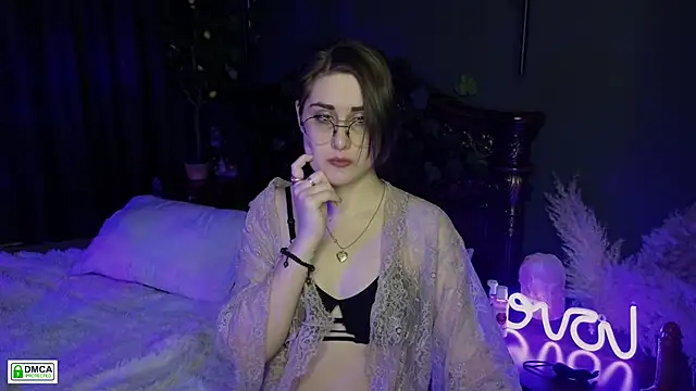 Snapshot of Funny_bunnyy chatting on February 26, 2025, 9:16 pm Funny bunnyy online show from February 26, 2025, 9:16 pm