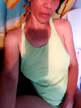 Snapshot of Katerine43 chatting on March 18, 2025, 9:43 pm Katerine43 online show from March 18, 2025, 9:43 pm