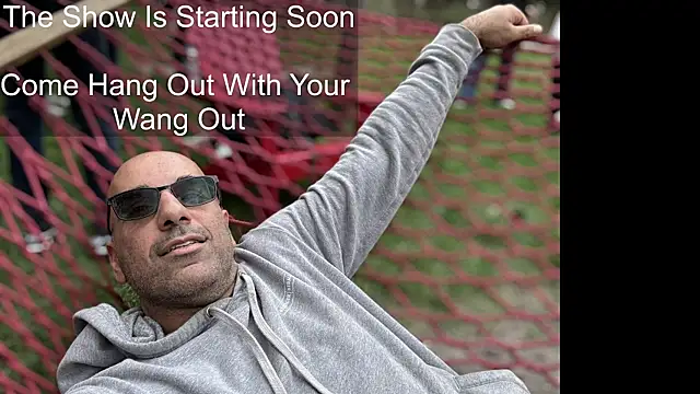 bear russian hunk online show from November 6, 2025, 2:40 pm