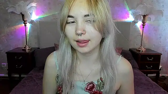 Snapshot of Iriska_mini chatting on October 25, 2025, 7:16 am Iriska mini online show from October 25, 2025, 7:16 am