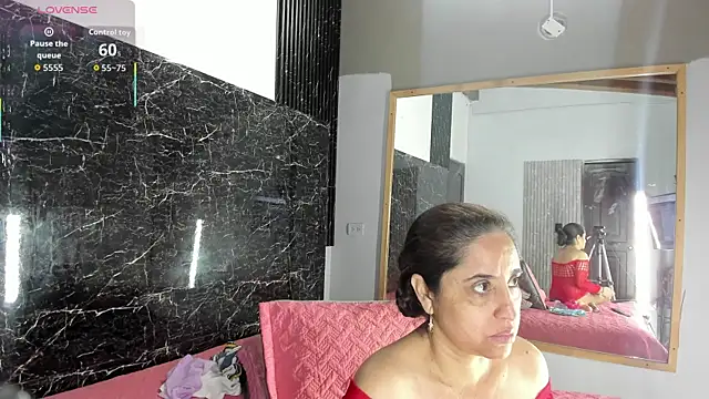 Yaya    11 online show from October 24, 2025, 3:58 am