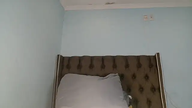 CHOCKYCHOCX2 online show from December 12, 2024, 2:26 am