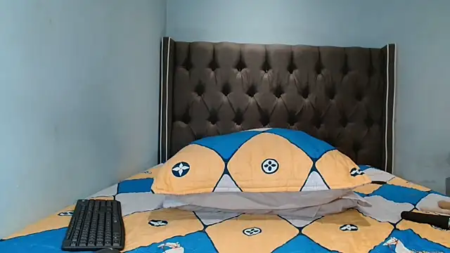CHOCKYCHOCX2 online show from May 9, 2026, 4:17 am