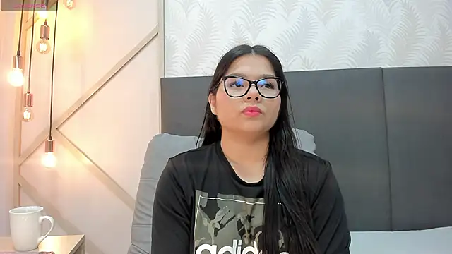 SophieHarris  online show from March 21, 2026, 6:22 pm