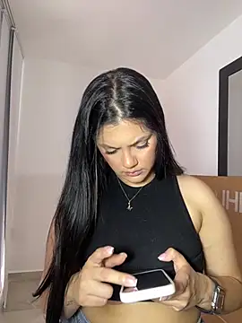 kimberlyhills1 online show from November 30, 2025, 9:19 pm