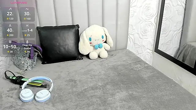 AlexaFoxy18 online show from March 25, 2026, 6:52 am