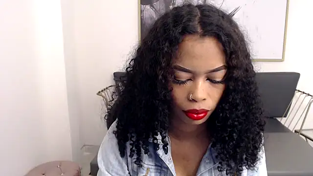 Shenna brunette  online show from December 7, 2024, 1:07 pm