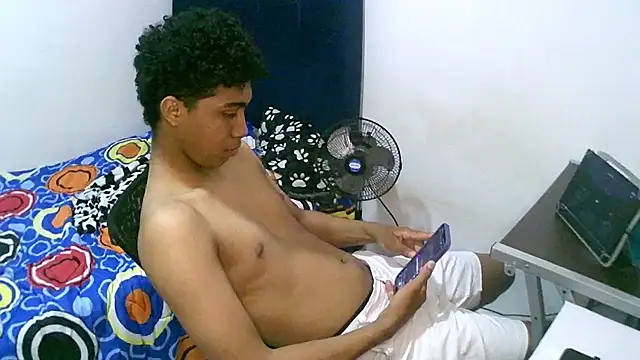 Snapshot of sexy_diamante_ chatting on September 21, 2025, 10:22 pm sexy diamante online show from September 21, 2025, 10:22 pm