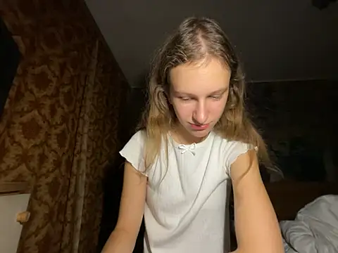 Snapshot of Eva_Angel3 chatting on September 16, 2025, 6:20 pm Eva Angel3 online show from September 16, 2025, 6:20 pm