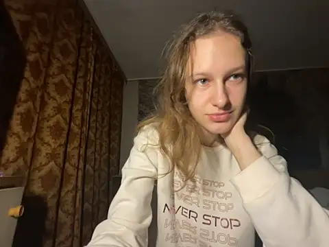 Snapshot of Eva_Angel3 chatting on October 18, 2025, 5:03 pm Eva Angel3 online show from October 18, 2025, 5:03 pm