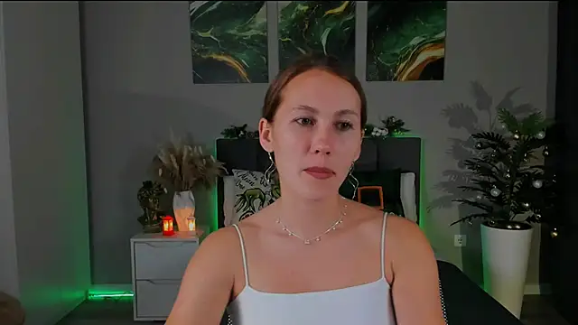 Snapshot of MichelleOrtis chatting on December 12, 2024, 2:55 pm MichelleOrtis online show from December 12, 2024, 2:55 pm