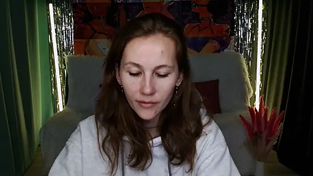 Snapshot of MichelleOrtis chatting on February 6, 2025, 1:32 pm MichelleOrtis online show from February 6, 2025, 1:32 pm