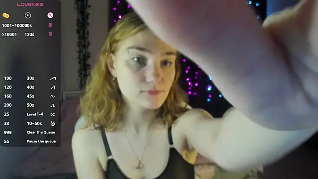 ReddHotPipper online show from February 5, 2025, 1:04 am