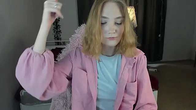 ReddHotPipper online show from September 12, 2025, 2:33 am